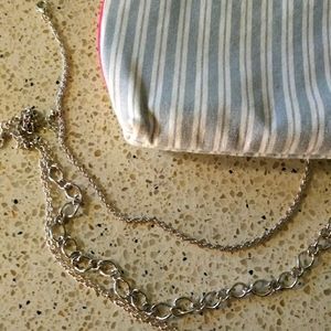 3 Hypoallergenic Chains and Pouch